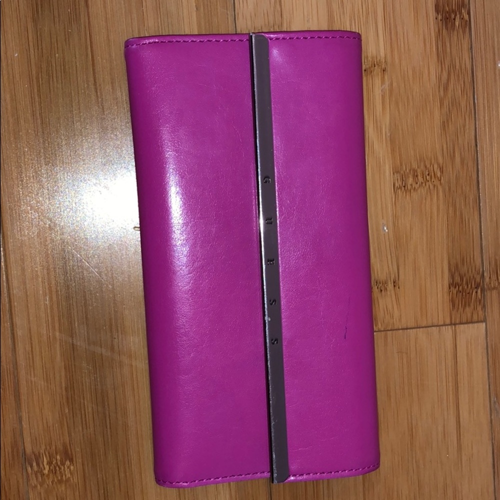 Guess Wallet